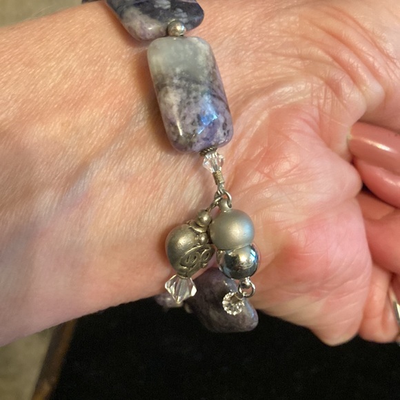 Geneva Amethyst cabochon gemstone magnetic watch - Picture 7 of 10